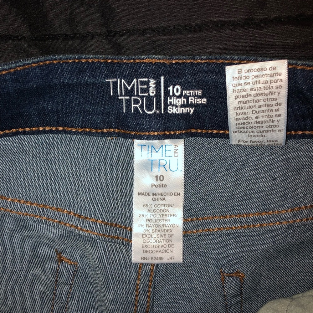 Time and tru skinny jeans size 10 petite.